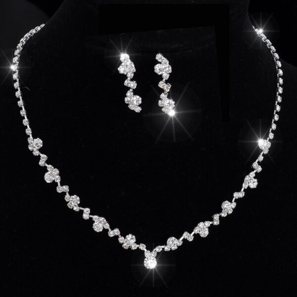 Women's Elegant Crystal Jewelry Set