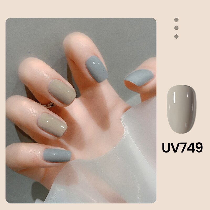 UV749